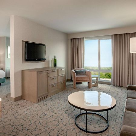 Doubletree By Hilton Hotel And Conference Center Chicago North Shore Skokie Eksteriør billede