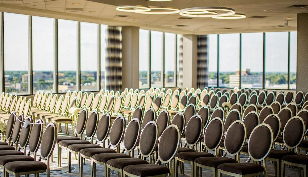 Doubletree By Hilton Hotel And Conference Center Chicago North Shore Skokie Eksteriør billede