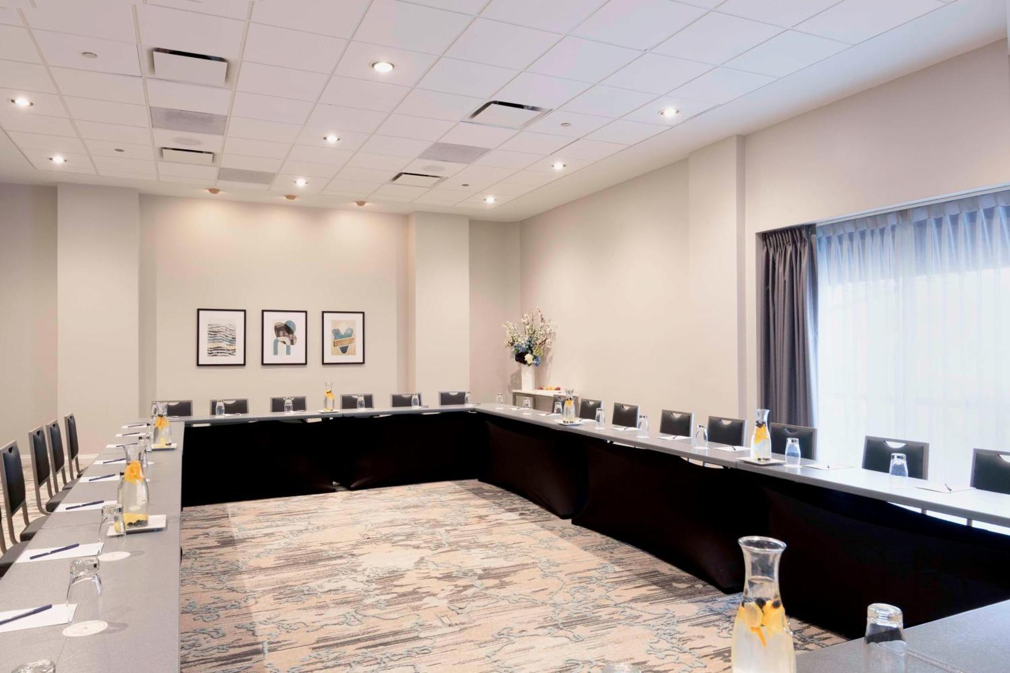 Doubletree By Hilton Hotel And Conference Center Chicago North Shore Skokie Eksteriør billede