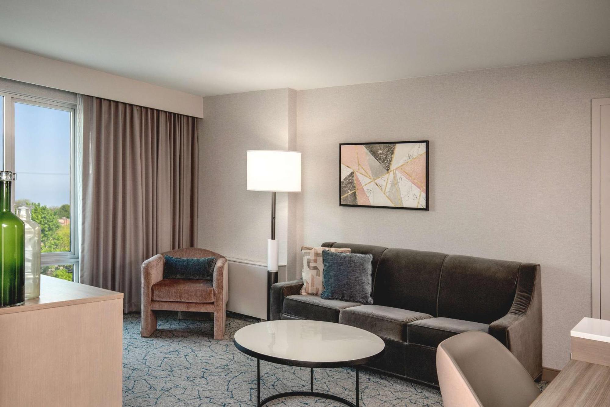 Doubletree By Hilton Hotel And Conference Center Chicago North Shore Skokie Eksteriør billede