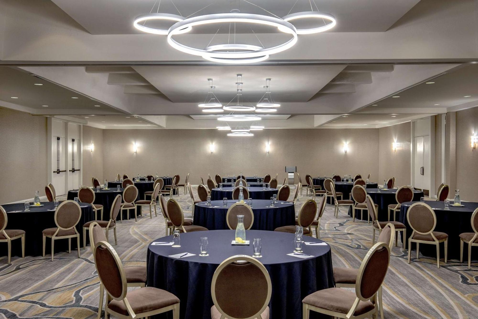 Doubletree By Hilton Hotel And Conference Center Chicago North Shore Skokie Eksteriør billede