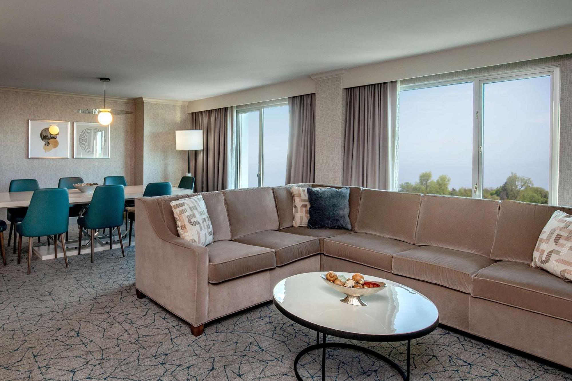 Doubletree By Hilton Hotel And Conference Center Chicago North Shore Skokie Eksteriør billede